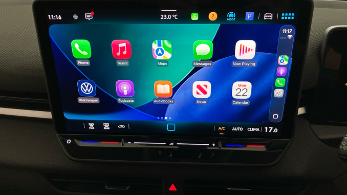Volkswagen T-Roc 1.5 eTSI Life 5dr DSG Petrol Hatchback - Image 33